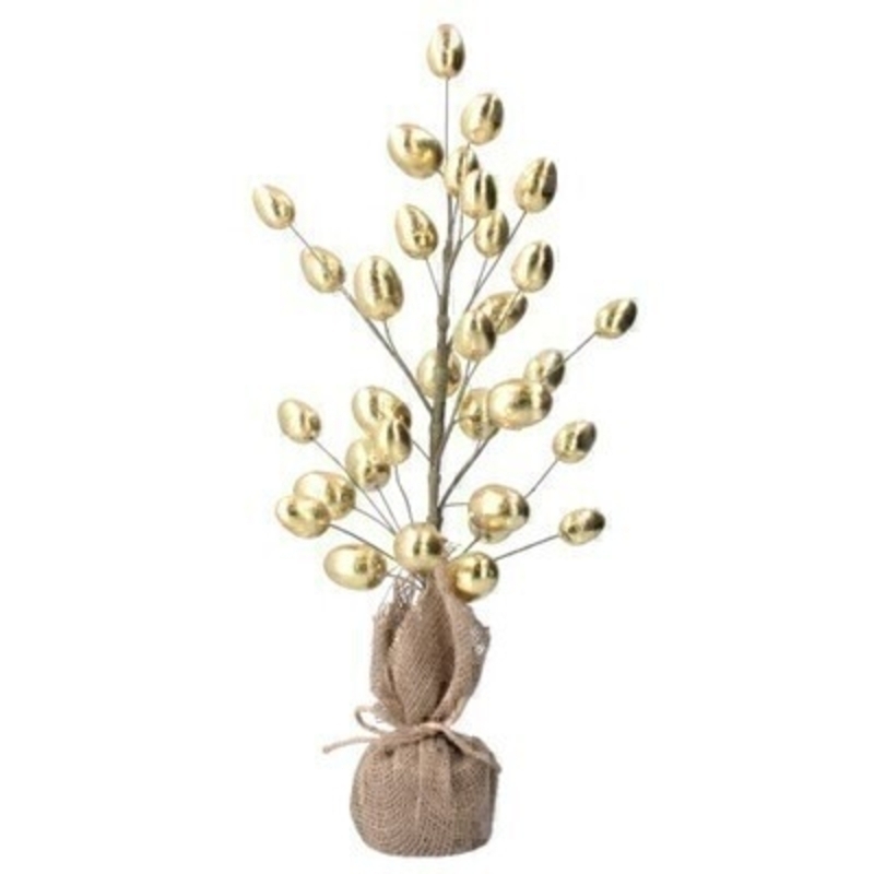 This lovely pre decorated twig tree is a stunning easter decoration. Gold shiny eggs and natural hessian base would makes a statement in any room at Easter time. Size: 60cm x 12cm approx (Branches can be manipulated) By the designer Gisela Graham who designs unique Easter decorations.